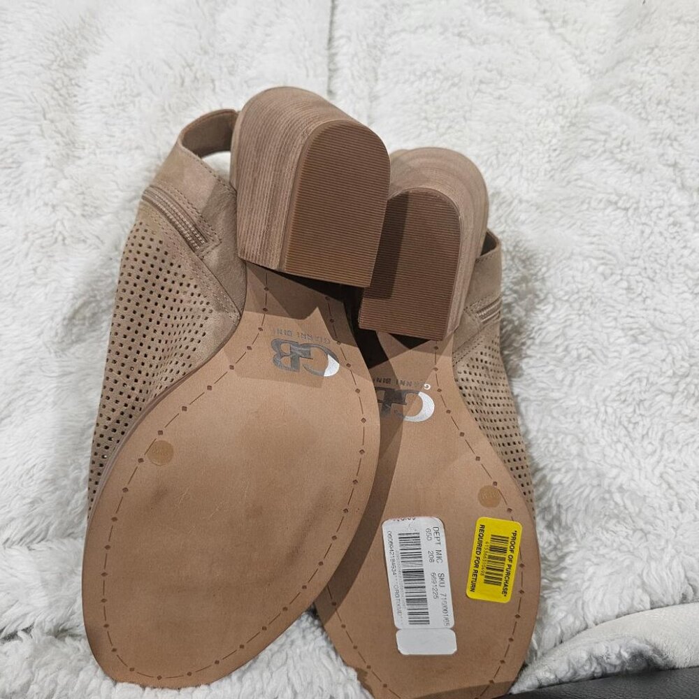 Women's Gianni Bini Suede Open Toe Booties - Picture 8 of 9